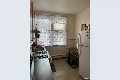 32-34 Halstead Street 2 #2, Kearny, NJ 07032 - Photo 3