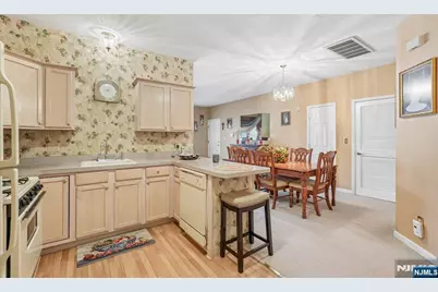 485 Saddle River Road 7 #7, Saddle Brook Township, NJ 07663 - Photo 11