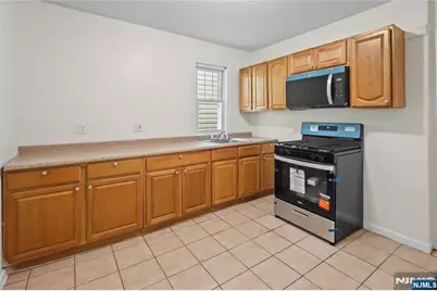 27 Triton Terrace, Newark, NJ 07104 - Photo 7