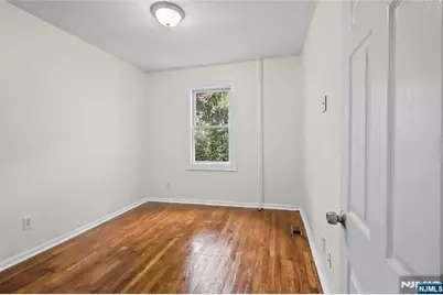 27 Triton Terrace, Newark, NJ 07104 - Photo 9