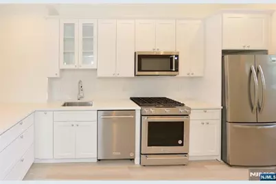 153 Dayton Street 3 #3, Ridgewood, NJ 07450 - Photo 3