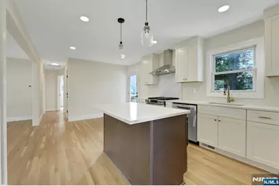 300 John Ochs Drive, Saddle Brook Township, NJ 07663 - Photo 11
