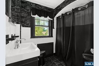 326 Rea Avenue, Hawthorne, NJ 07506 - Photo 9
