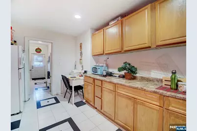 139-141 Richelieu Terrace, Newark, NJ 07106 - Photo 11