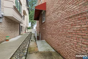 36 W Central Blvd A, Palisades Park, NJ 07650 - Photo 23