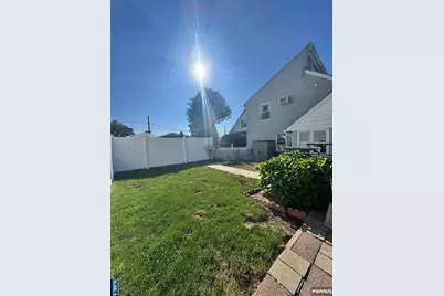 602 Studio, Ridgefield, NJ 07657 - Photo 25