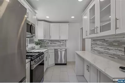 75 Emerson Street, Clifton, NJ 07013 - Photo 7