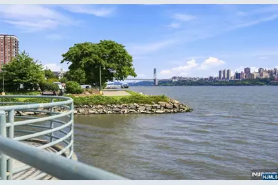 200 Grand Cove Way 2C #2C, Edgewater, NJ 07020 - Photo 27