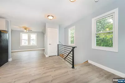 31 Mulberry Street, Elmwood Park, NJ 07407 - Photo 5