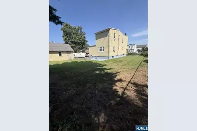735 7th Street, Secaucus, NJ 07094 - Photo 3