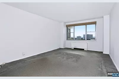 2100 Linwood Avenue 15A #15A, Fort Lee, NJ 07024 - Photo 17