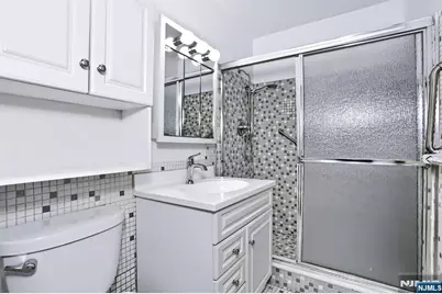 2100 Linwood Avenue 15A #15A, Fort Lee, NJ 07024 - Photo 19