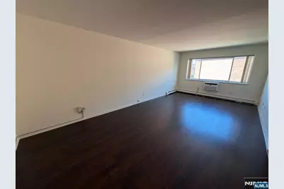 227 13th Street B6 #B6, Palisades Park, NJ 07650 - Photo 5