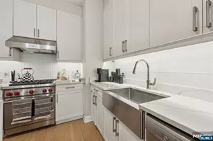 3 Somerset Ln 316, Edgewater, NJ 07020 - Photo 5