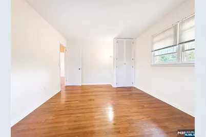 50 Knolls Road, Bloomingdale, NJ 07403 - Photo 11