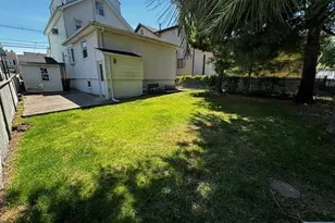 703 Teneyck Ave 1, Lyndhurst Township, NJ 07071 - Photo 21
