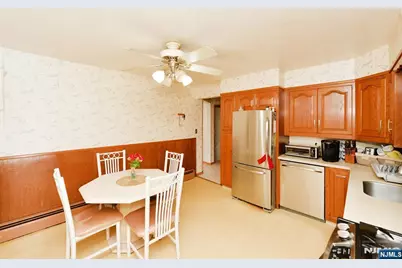 62 Knapp Avenue, Clifton, NJ 07011 - Photo 5