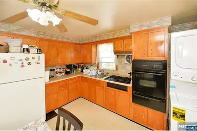 62 Knapp Avenue, Clifton, NJ 07011 - Photo 19