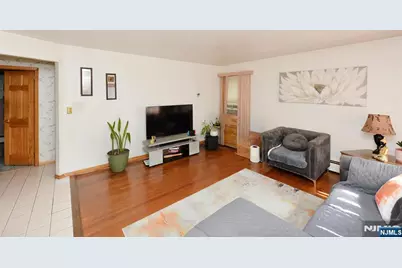 62 Knapp Avenue, Clifton, NJ 07011 - Photo 3