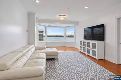 20 Ave At Port Imperial 403 #403, West New York, NJ 07093 - Photo 5