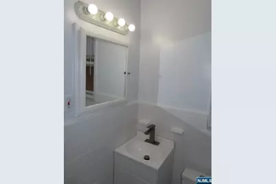 631 2nd Avenue 2nd Floor #2nd floor, Lyndhurst Township, NJ 07071 - Photo 15