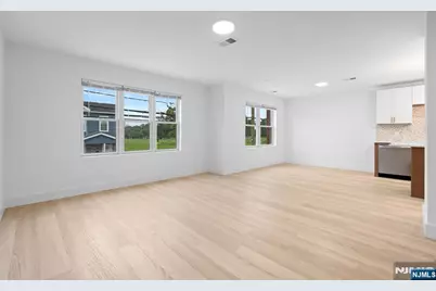 645 10th Street 2 #2, Newark, NJ 07108 - Photo 9