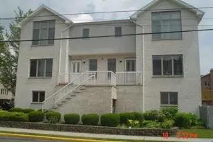 8 Hillcrest Ave A, Fort Lee, NJ 07024 - Photo 1