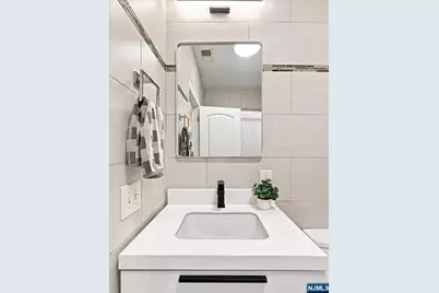 275 Pacific Avenue 2 #2, Jersey City, NJ 07304 - Photo 17