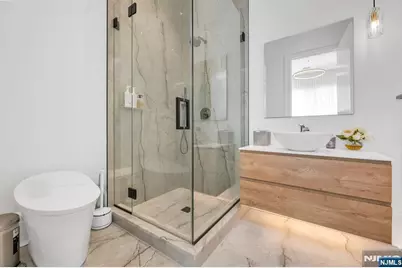 1059 Briar Way, Fort Lee, NJ 07024 - Photo 21