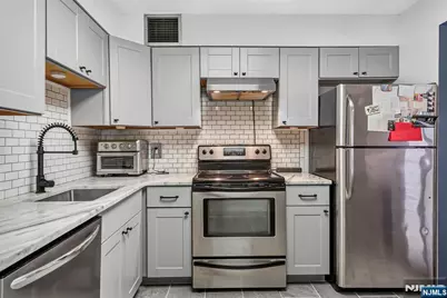 326 Prospect Avenue 9J #9J, Hackensack, NJ 07601 - Photo 9