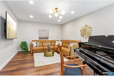 12 Clearwater Drive, Wayne, NJ 07470 - Photo 5
