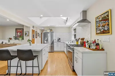 984 Crystal Lake Terrace, Franklin Lakes, NJ 07417 - Photo 15