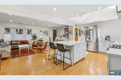 984 Crystal Lake Terrace, Franklin Lakes, NJ 07417 - Photo 13