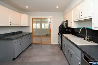 43 Spruce Avenue, Emerson, NJ 07630 - Photo 7