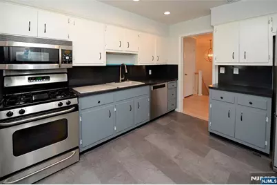 43 Spruce Avenue, Emerson, NJ 07630 - Photo 9