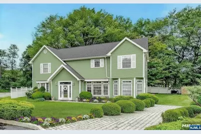 8 Mary Court, Mahwah, NJ 07430 - Photo 1