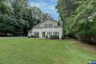 64 Grove St, Oakland, NJ 07436 - Photo 5