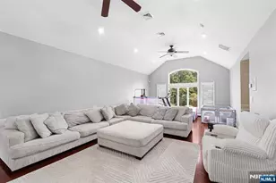 127 Mountain Cir, West Milford, NJ 07480 - Photo 19