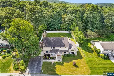 127 Mountain Circle, West Milford, NJ 07480 - Photo 5