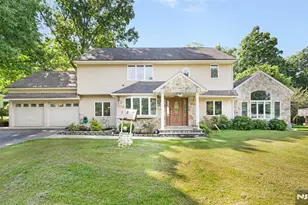 127 Mountain Cir, West Milford, NJ 07480 - Photo 3
