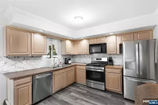 127 Mountain Cir, West Milford, NJ 07480 - Photo 13