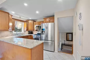 8 Vanderbilt Pl, North Arlington, NJ 07031 - Photo 7
