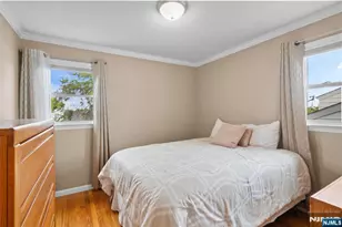 8 Vanderbilt Pl, North Arlington, NJ 07031 - Photo 11