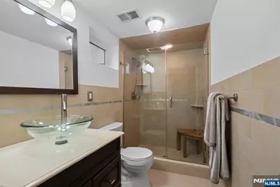 8 Vanderbilt Place, North Arlington, NJ 07031 - Photo 17