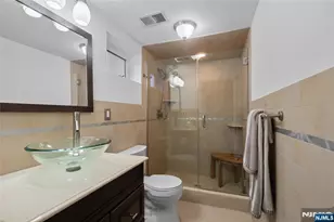 8 Vanderbilt Pl, North Arlington, NJ 07031 - Photo 17