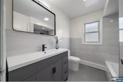 75 Liberty Place, Palisades Park, NJ 07650 - Photo 15