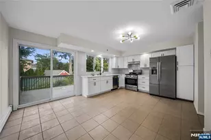 75 Liberty Pl, Palisades Park, NJ 07650 - Photo 11