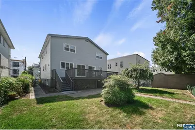 75 Liberty Place, Palisades Park, NJ 07650 - Photo 27