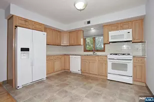 401 3rd A, Carlstadt, NJ 07072 - Photo 9