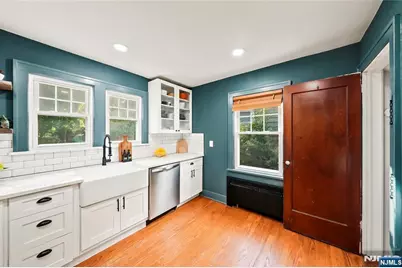 724 Eagle Rock Avenue, West Orange Township, NJ 07052 - Photo 15
